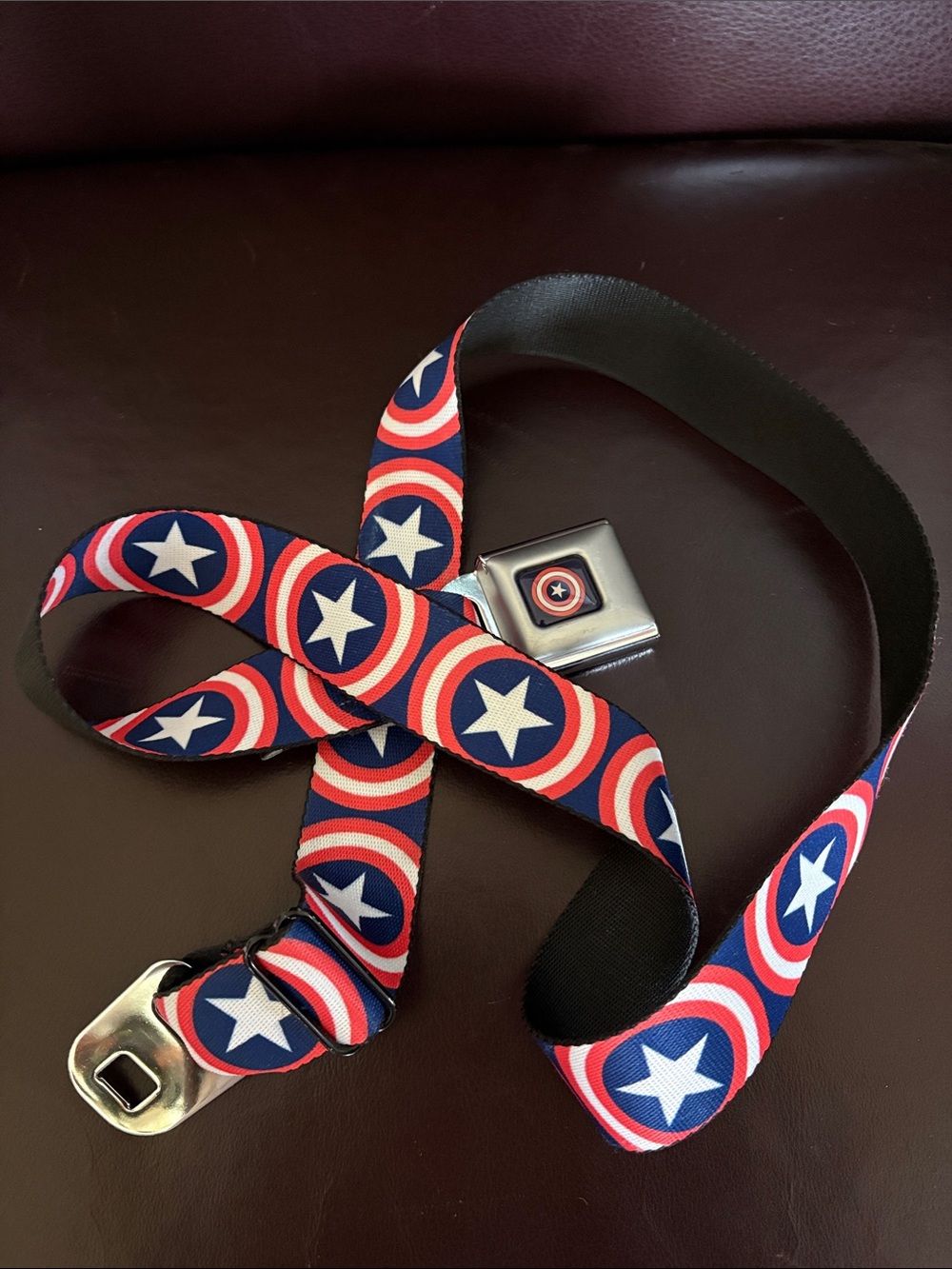 Buckle-Down Red, CAPTAIN AMERICA, White & Blue Star Shield BELT.